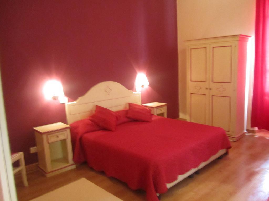 Hotel Savonarola Флоренция Стая снимка