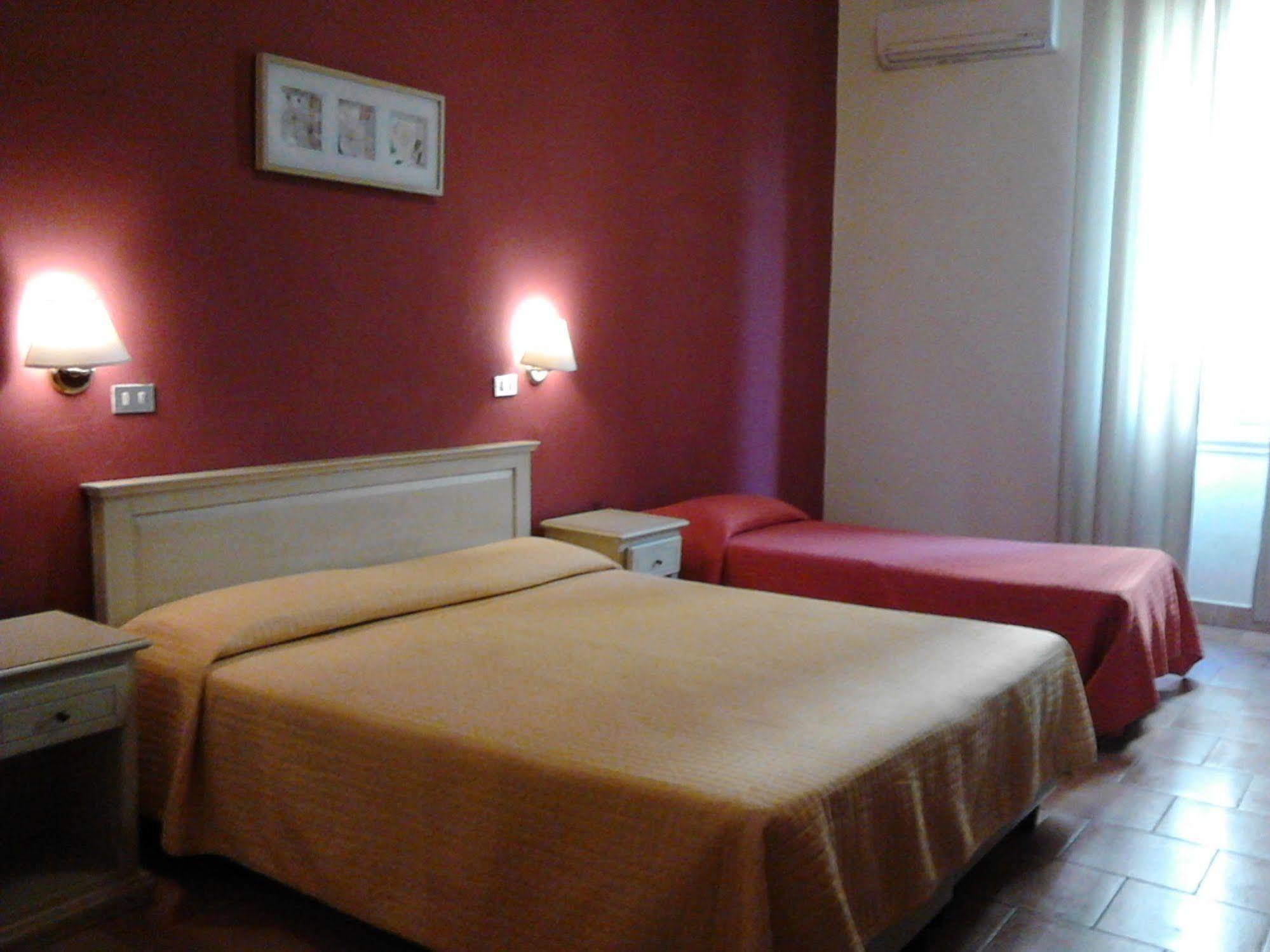 Hotel Savonarola Флоренция Екстериор снимка